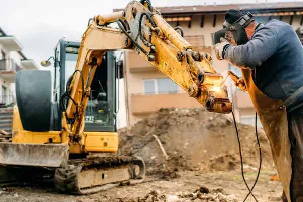Top piese de uzură pentru excavator și când trebuie schimbate