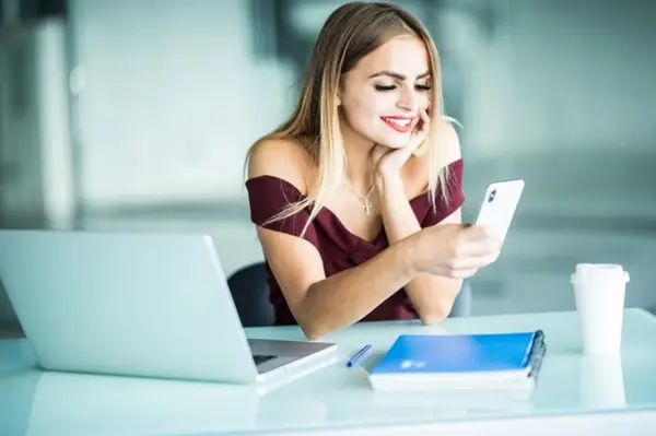 Credite rapide online: cum alegi cea mai bună ofertă prin marketplace-uri financiare