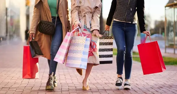 De la așteptare la asistență instantanee: noua eră a suportului e-commerce cu AI