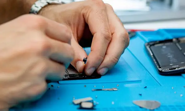 Reparatii iPhone in Timisoara by Phone ResQ