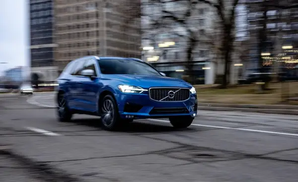 Cum alegi un SUV sigur și confortabil pentru orașul tău
