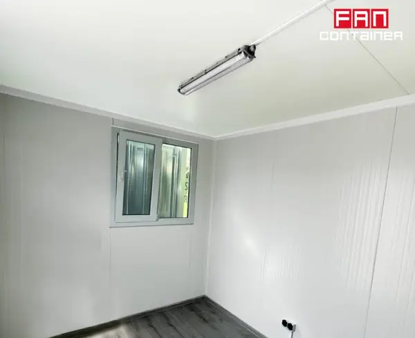 Cum a devenit un container birou complet funcțional în doar cateva zile