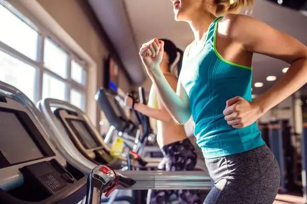 Cum îți construiești o rutină de fitness sustenabilă și o ții pe bune
