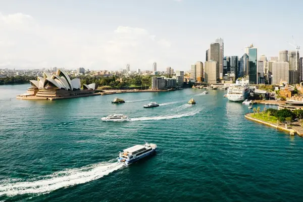 Australia: continentul unde aventura, natura și orașele vibrante se întâlnesc
