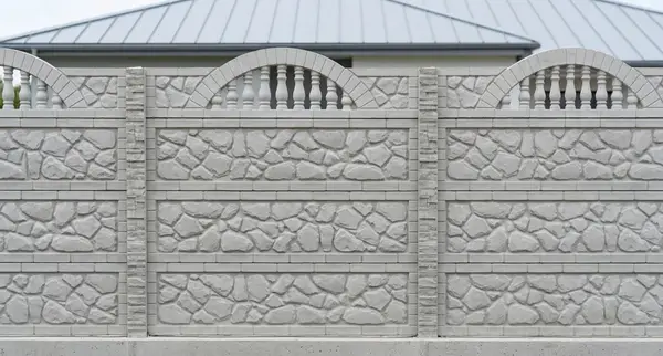 Bănățenii caută gard de beton de calitate pentru proiectele lor