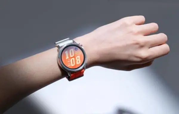  Descoperă HUAWEI Watch GT Runner 2: partenerul ideal pentru pasionații de alergare