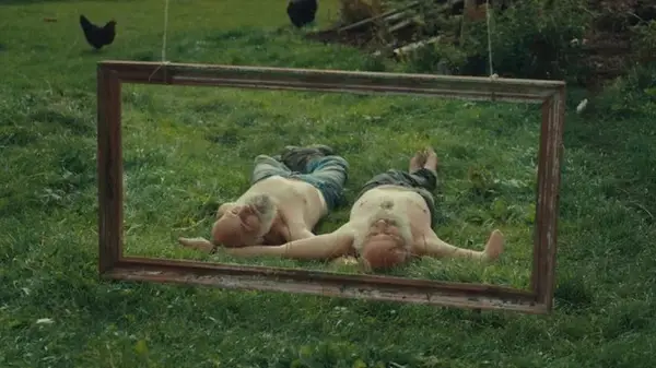 Nebuni în pustiu
