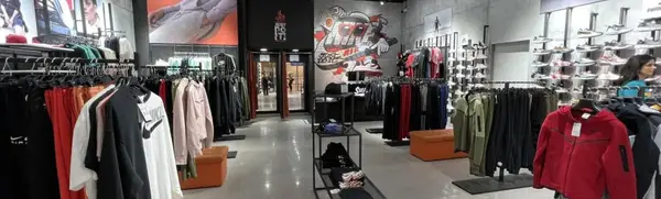 Sneaker Store