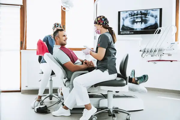 De la consultație la implant final: cum arată procesul pas cu pas la RaDent Center București