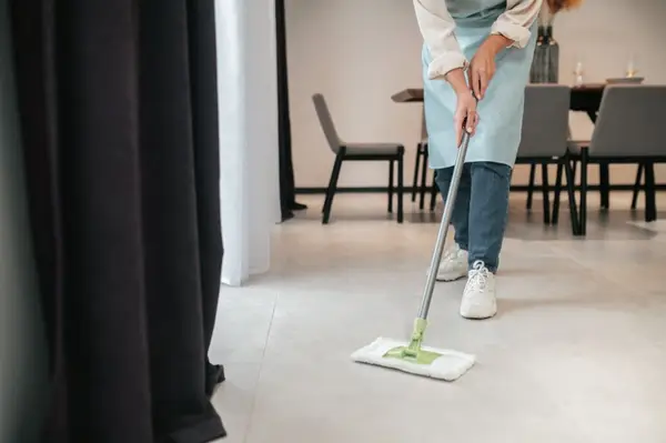 Cele mai frecvente greșeli în curățarea pardoselilor după finalizarea unei renovări