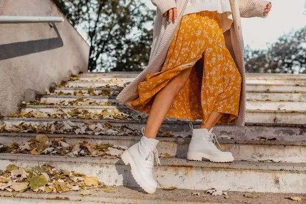 Încălțăminte din piele pentru toamnă: alegeri inspirate pentru femei și bărbați