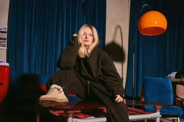 Treningul de damă arată modern când nu rămâne singur în ținută. Cum creezi un outfit echilibrat