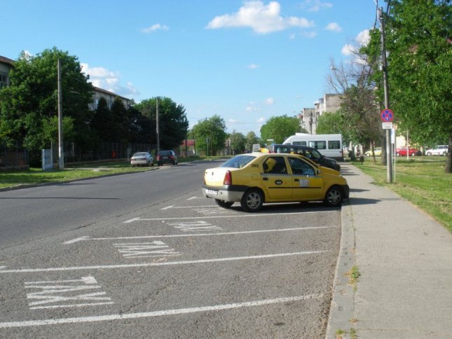 Statie taxi - Liceul Auto