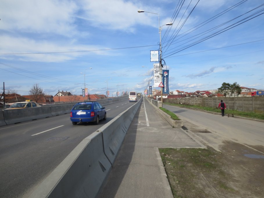 Pista pentru biciclete - pod Calea Sagului