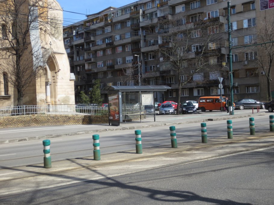 Statie RATT - Bulevardul Regele Ferdinand colt cu str. Piatra Craiului
