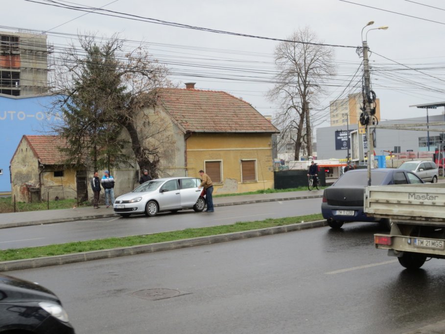 Statie RATT - Calea Torontalului colt cu str. Miresei