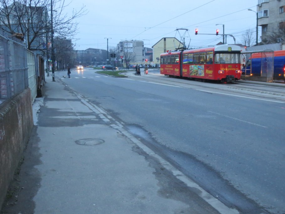 Statie RATT - str. Andrei Saguna colt cu str. Baba Dochia