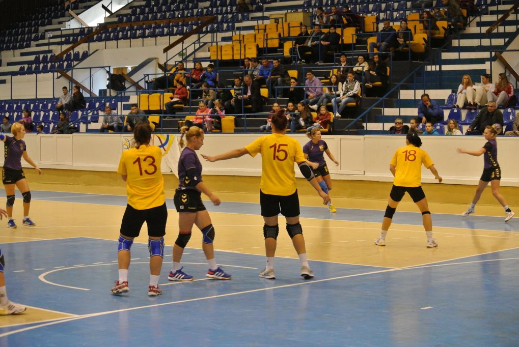 CS Timisoara 36-53 HCM Oradea - handbal feminin - 5 octombrie 2013