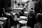 Hans Hochheim expune și prezinta 40 de fotografii din colecția sa „Kaffeehaus“