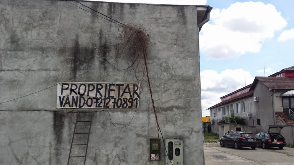 Proprietar vand teren 2577 m2 + hala 300 m2