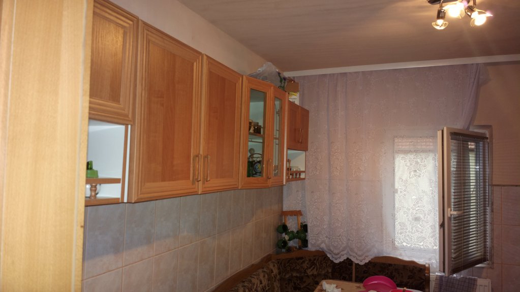 Proprietar vand apartament cu 2 camere in zona Aradului