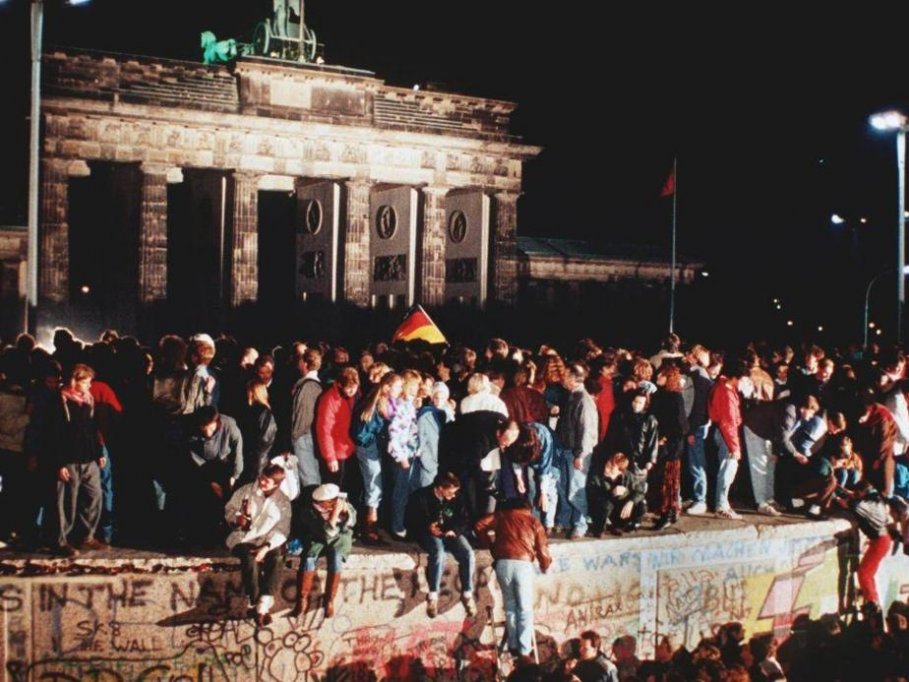 25 de ani de la caderea Zidului Berlinului – Proiectii de filme