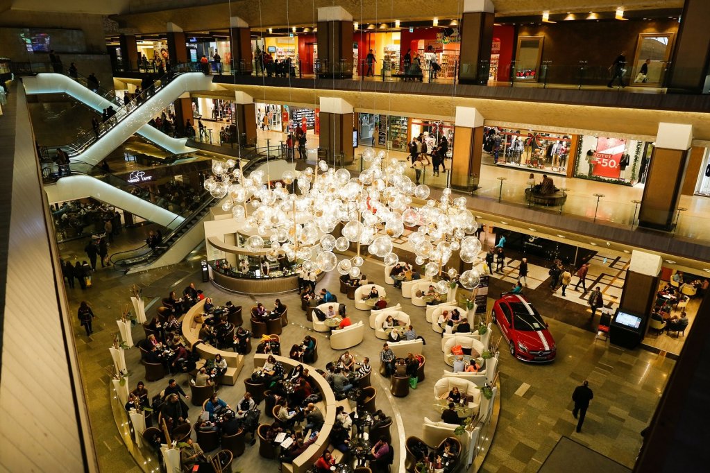 Gabriela Szabo la Iulius Mall