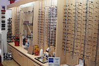 Angajam personal pentru magazinul de optica