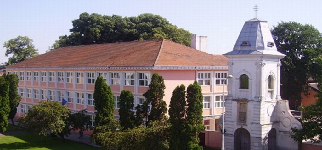 Colegiul Naţional Iulia Hasdeu Lugoj