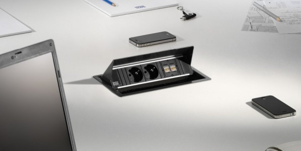 Priza Coni Incastrabila, curent + date + vga + usb