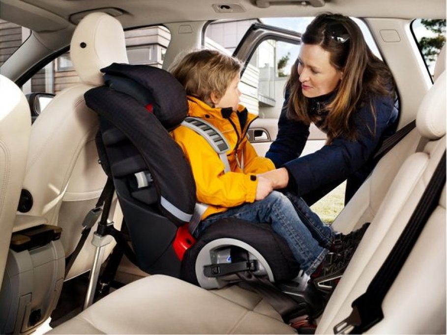 Scaunul auto – achizitia necesara pentru siguranta si confortul copilului tau