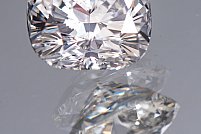 Diamantele Cushion versus Cushette