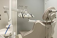 5 mituri combătute despre implantul dentar