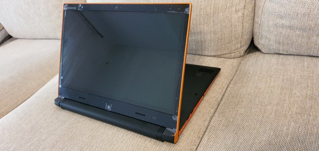 Vând Laptop Lenovo IdeaPad - Flex 14 C