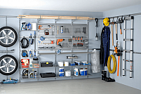 Cum pastrezi garajul organizat? Rafturile metalice o solutie practica prin care poti pune capat dezordinii