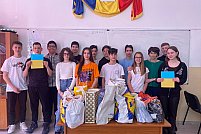 Lecție de bunătate și compasiune. Copiii de la școala din Giroc au donat peste 100 de pachete pentru refugiații din Ucraina