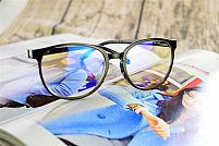 Ce sunt ochelarii pentru lumina albastră și de ce ai nevoie de ei?