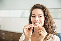 Tipuri de aparate dentare și avantajele pe care le oferă