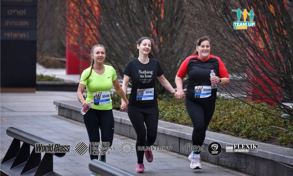 Competitia Team Up and Run