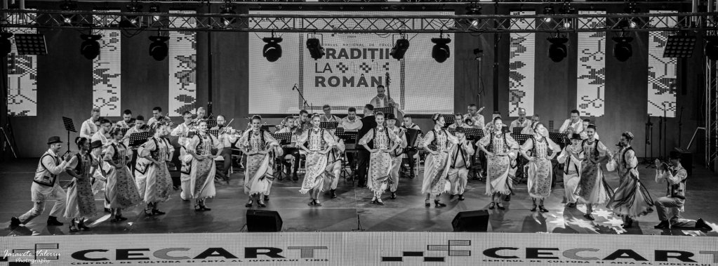 Festivalul national de folclor Traditii la Romani