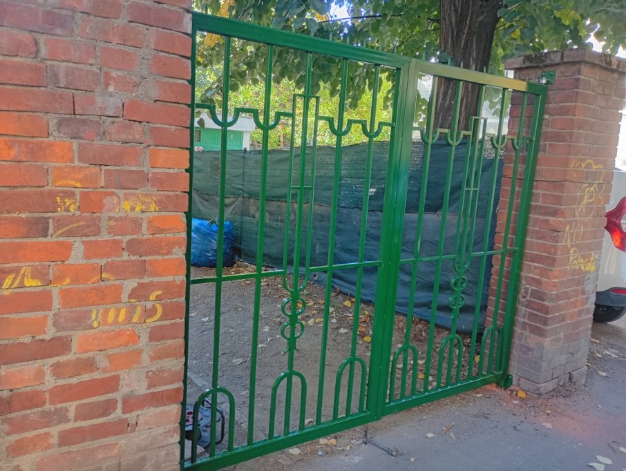 Porți și garduri personalizate la comanda
