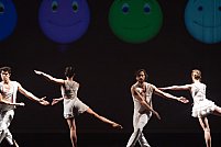 Spectacolul EmojiPlay