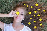 Activități online de vacanță pentru adolescenți – Mindfulness, impovizație și stil vestimentar