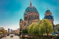 Tur ghidat online prin Berlin: de la Poarta Brandenburg, la Checkpoint Charlie