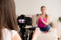 Cum să faci video content care să placă – atelier cu Julia Nagy