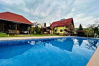 Vrei sa iti petreci timpul la munte intr-o piscina incalzita?