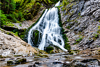 Cascada Vălul Miresei și legenda din spatele ei